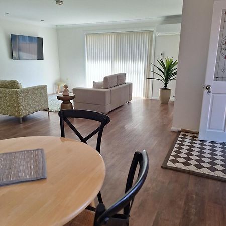 Appartamento Oasis On Marsh Armidale Esterno foto
